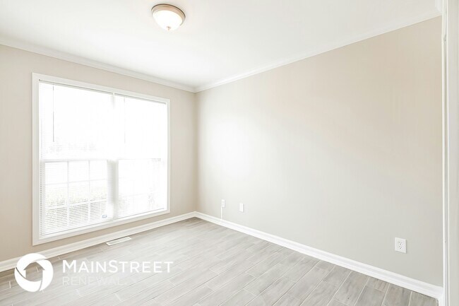 Building Photo - 60 Knottingham Ct