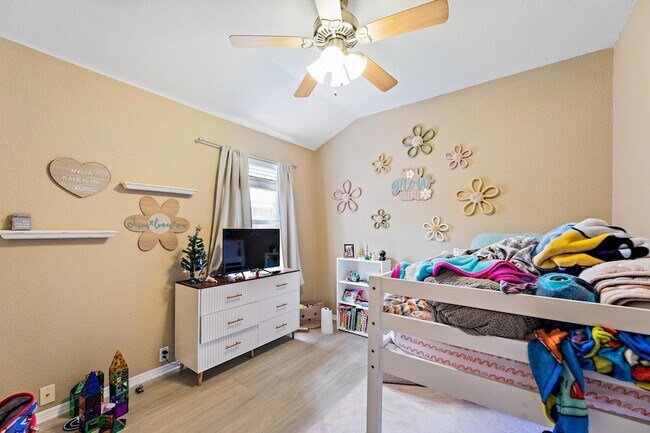 Building Photo - 1206 Parker Pl