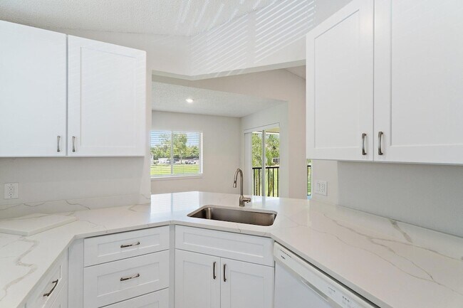 Building Photo - 6531 Chasewood Dr