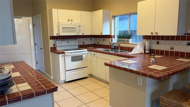 Building Photo - 13553 SW 124th Avenue Rd