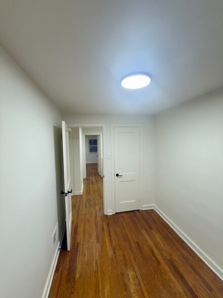 Building Photo - 352 S 25th St