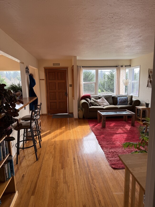 Building Photo - 2112 Buttermilk Ln