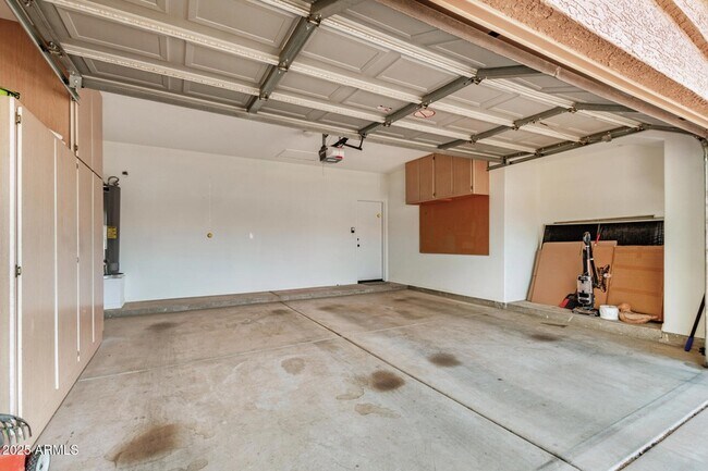 Building Photo - 2226 N Gentry