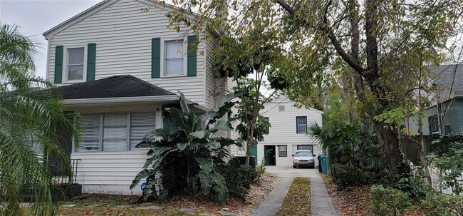 Building Photo - 1410 Illinois St