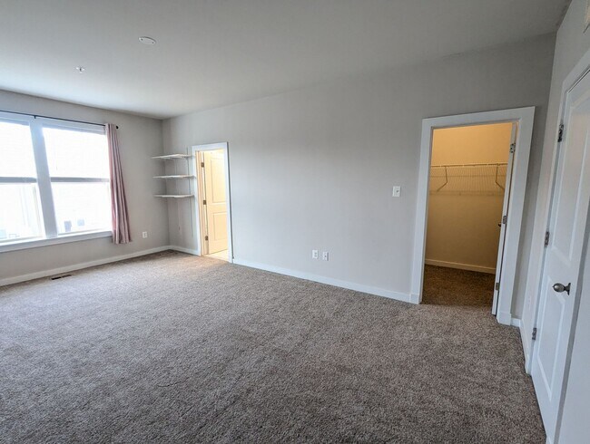Building Photo - 1129 Lawler Dr