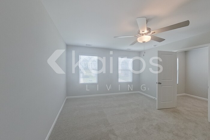 Building Photo - 5062 Cobalt Fls Bnd