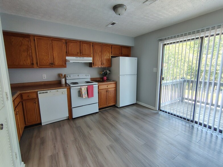 Building Photo - 30 Fonda Dr