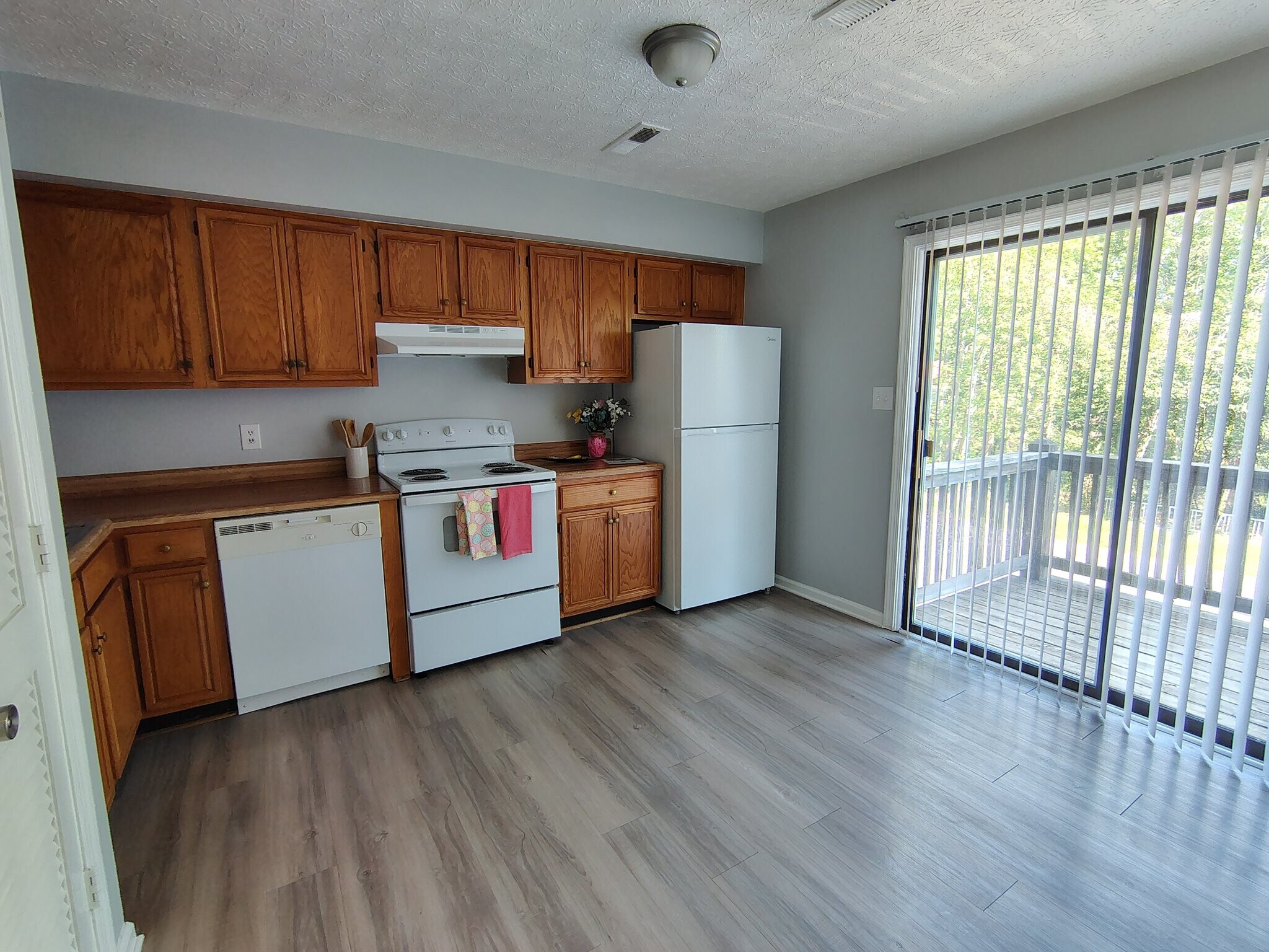 Building Photo - 30 Fonda Dr