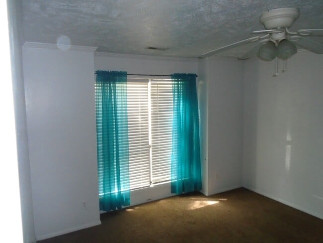 Building Photo - Briarcliff Condos