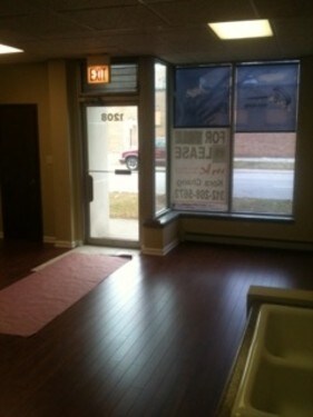  - 727-729 Devon Ave