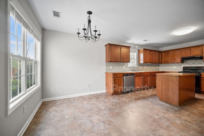 Building Photo - 6033 Riverwood Dr