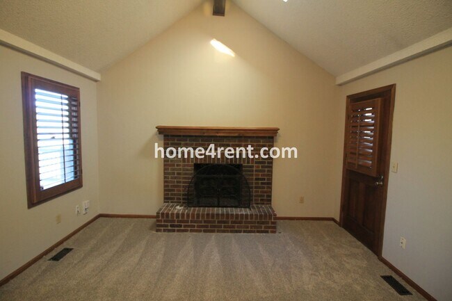 Building Photo - Bedrooms on the Main Level w/ Finished Wal...