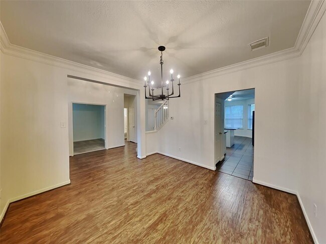 Building Photo - 21027 Deauville Dr