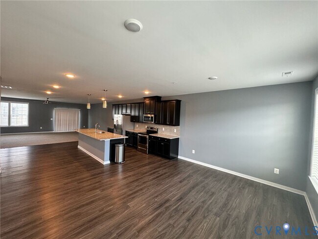 Building Photo - 5924 Whitehurst Ln