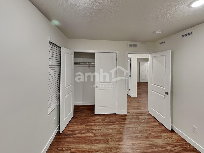 Building Photo - 8937 Wilroy Rd