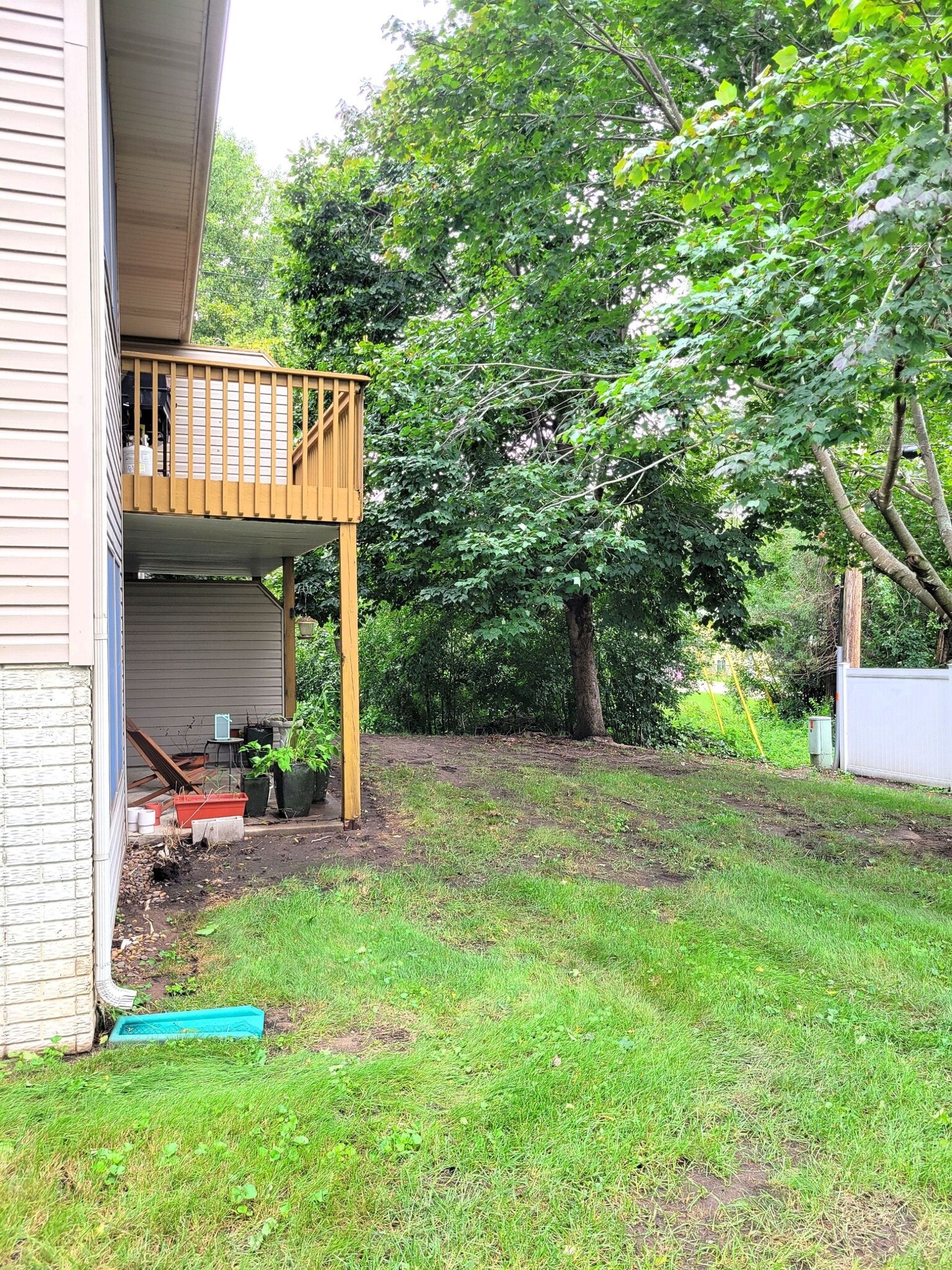 Building Photo - 832 Laurel Ave