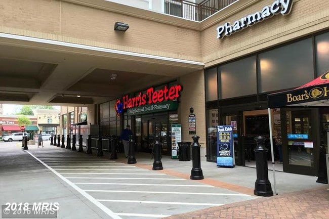 Building Photo - 2729 Gallows Rd