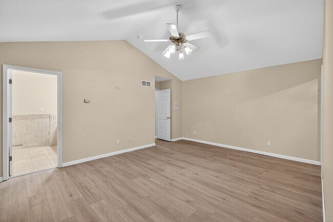 Building Photo - Stunning 4,166 Sq. Ft. Home in Westridge Oaks – Upgraded Throughout!