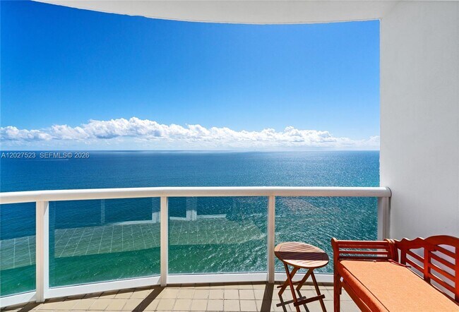 Building Photo - 18201 Collins Ave