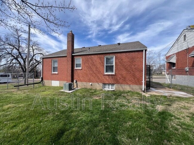 Building Photo - 2820 Ashby Rd