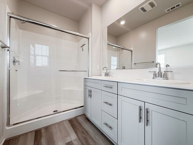 Building Photo - ~ AVAILABLE NOW ~ New Construction Home for Rent in the NEW Heirloom Farms Community in Temecula!