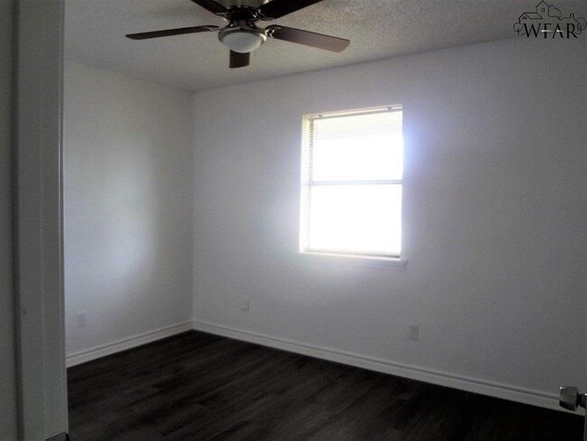 Building Photo - 4626 Cypress Ave