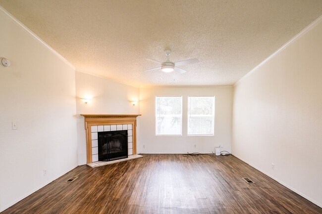 Building Photo - 3bed/2bath Mobile Home Available in Noble ...