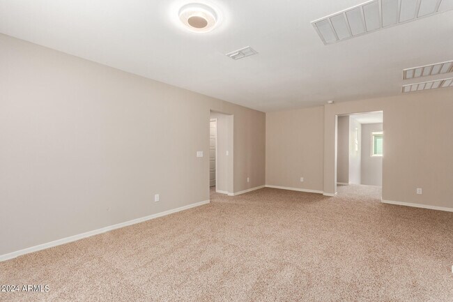 Building Photo - 8854 W Palo Verde Dr