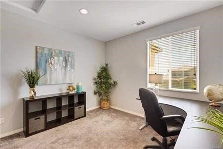Building Photo - Elegantly Crafted & Tantalizingly Spacious...