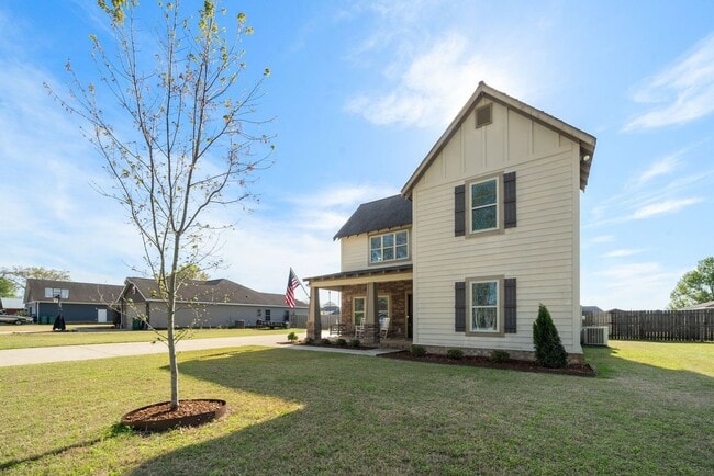 Building Photo - Spacious 4 Bed 4.5 Bath! Available July 15th!