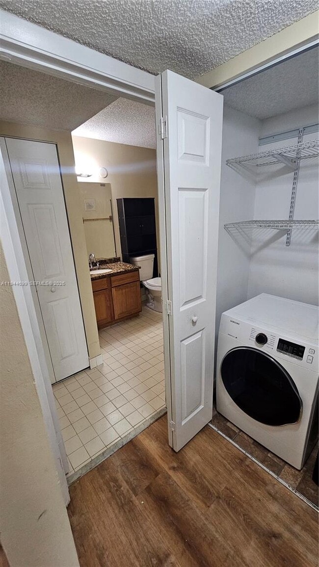 Building Photo - 801 Lyons Rd