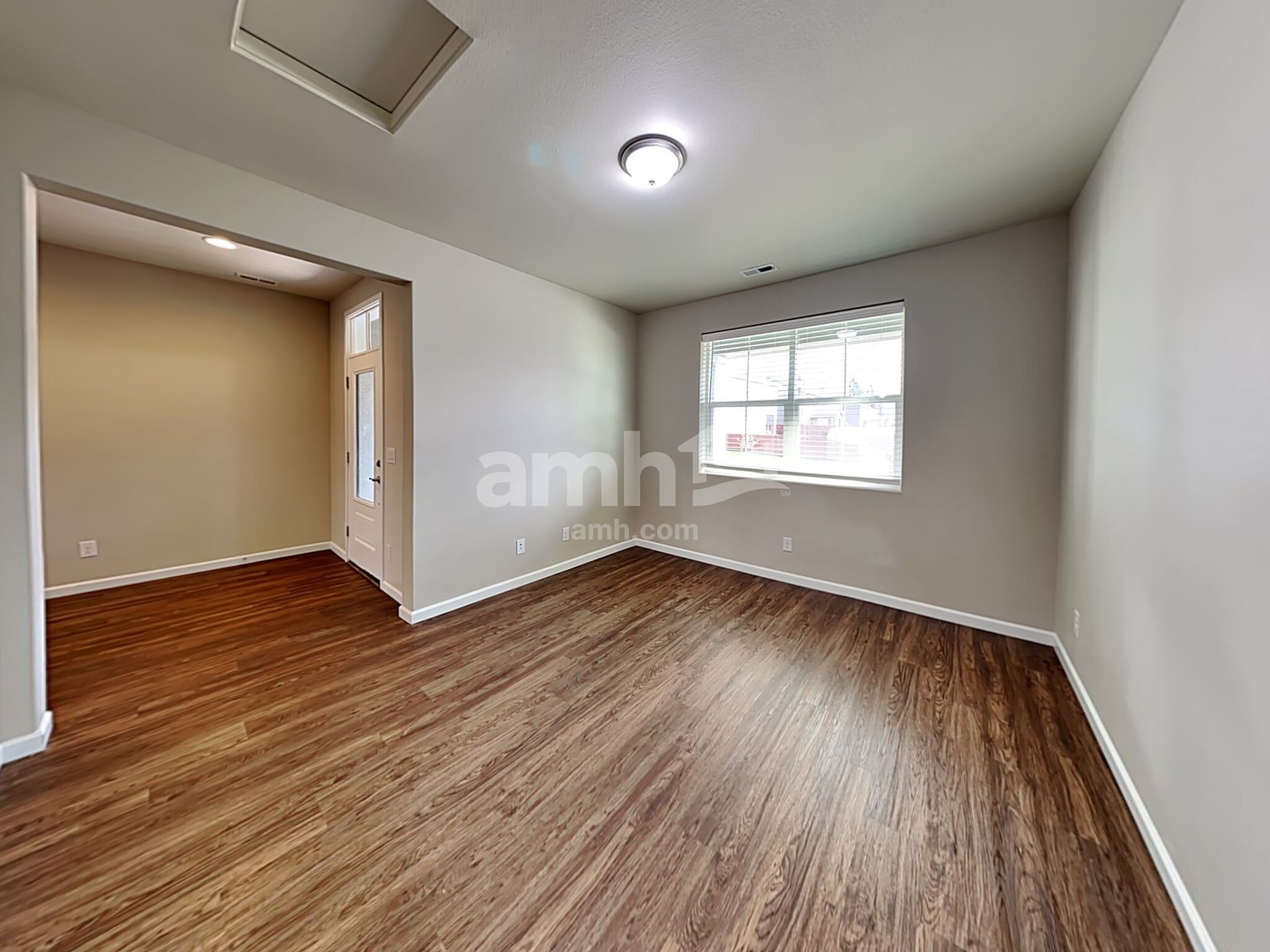 Building Photo - 1055 Riggs Dr E