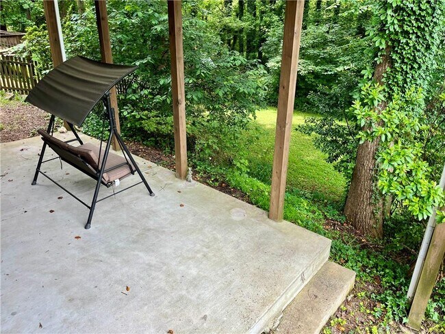 Building Photo - 93 Radford Cir SW