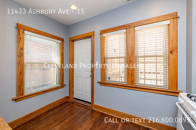 Building Photo - 11433 Ashbury Ave