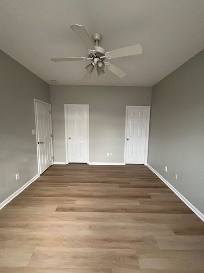 Building Photo - 3 Bedroom, 2 Bath home located conveniently in the Hamburg area!