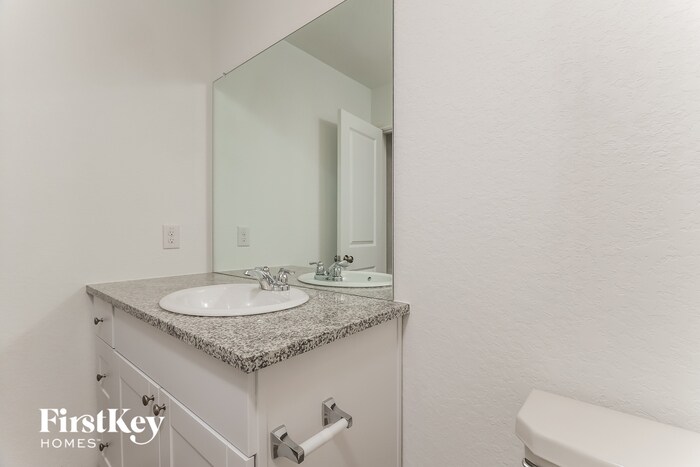 Building Photo - 10643 Erinita Way