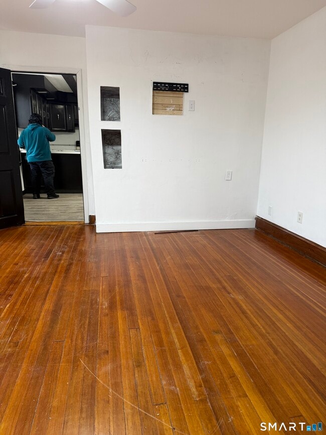 Building Photo - 16 St Lawrence St