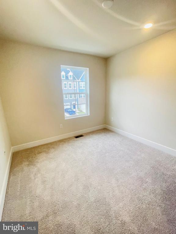 Building Photo - 2280 Marcy Dr