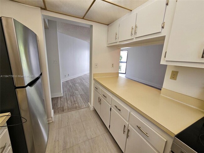 Building Photo - Cozy One Bedroom Condo close to Golf Course