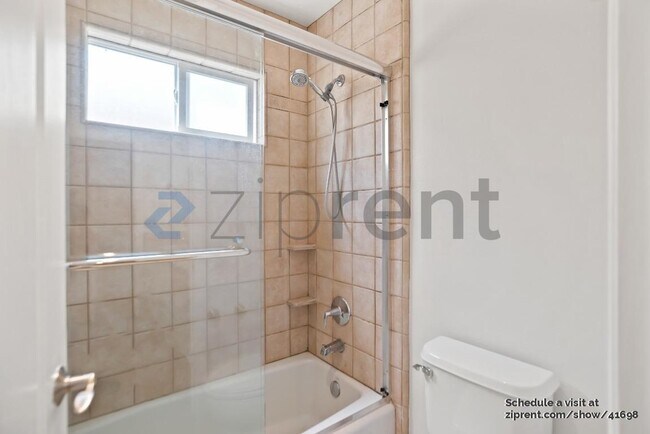 Building Photo - 742 Creekside Ct