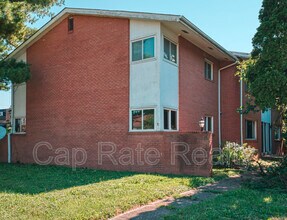 Building Photo - 26 S Hampton Rd