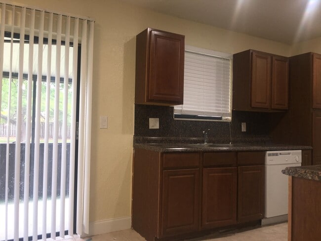 Building Photo - 12419 Westhampton Cir