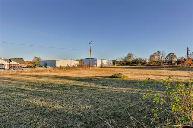 Building Photo - 100 Blue Mound Rd E