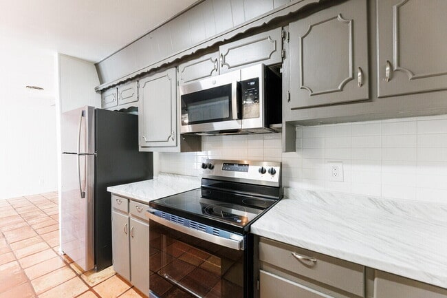 Building Photo - 4714 46th St