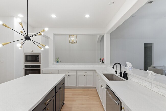 Building Photo - 2215 Crystal Reef Ct