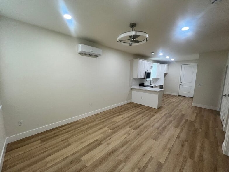 Building Photo - 119 Pereira Ave