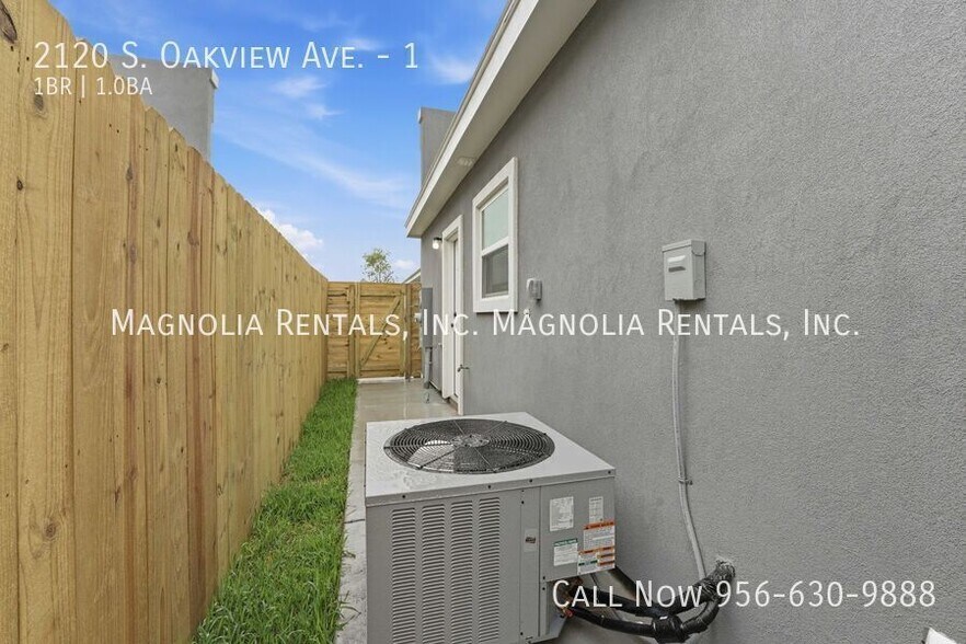 Building Photo - 2120 S Oakview Dr