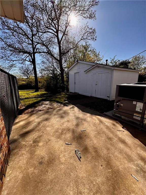 Building Photo - 14895 Dutchman Dr.