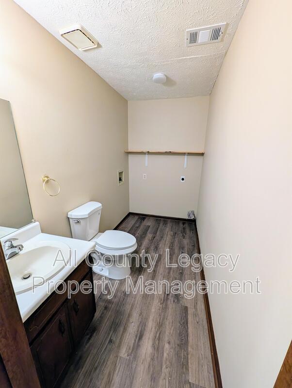Building Photo - 125 Governor's Rdg