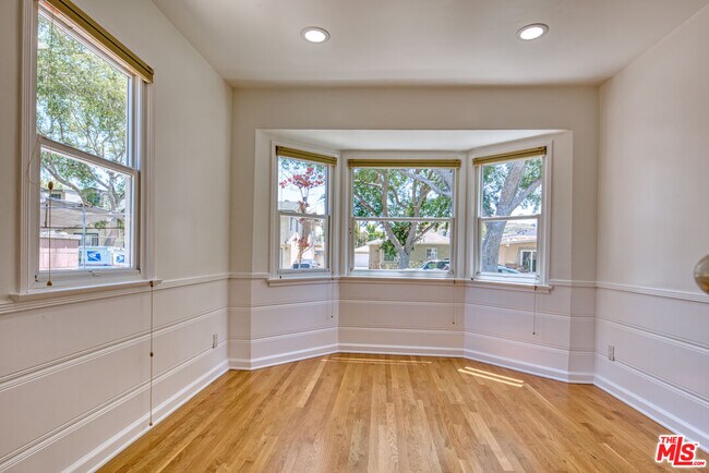 Building Photo - 9011 Krueger St